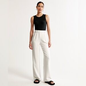 Abercrombie & Fitch tailored premium crepe pant in cream